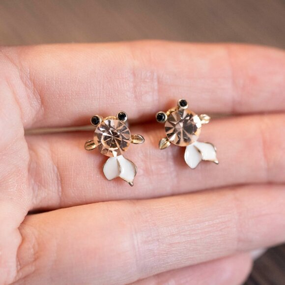 BNWOT Betsey Johnson Crystal Goldfiish Stud Earrings - Picture 2 of 4